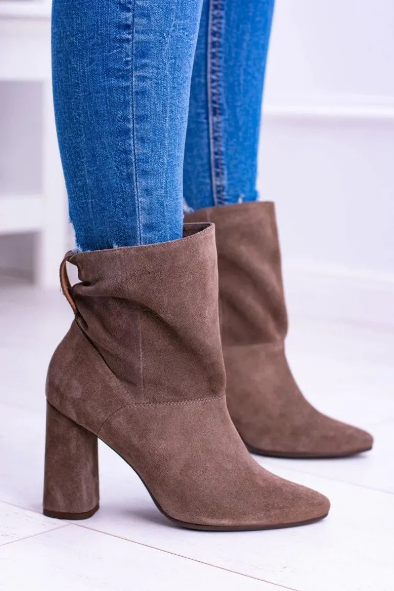 Wysokie Zamszowe Botki na Słupku Laura Messi Khaki 1857