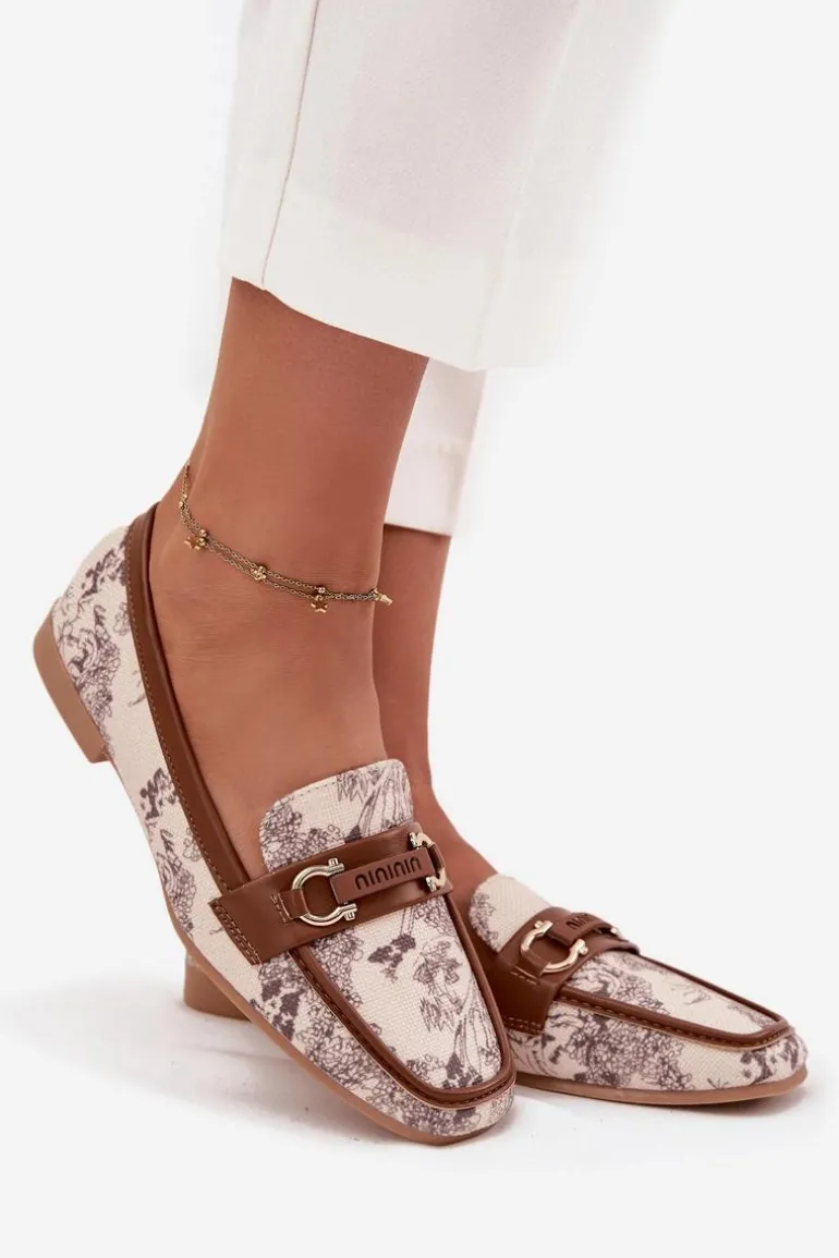 Wzorzyste Mokasyny Loafersy Damskie Z Ozdobnym Elementem Beżowo-Brązowe Evelora