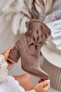 Zamszowe Ażurowe Botki Na Słupku Lewski 3629 Ciemnobeżowe