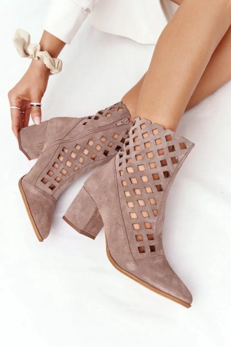 Zamszowe Ażurowe Botki Na Obcasie Nicole 2638 Brązowe