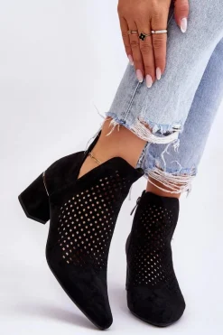 Zamszowe Botki Ażurowe Z Wycięciem Na Obcasie Czarne Blakely