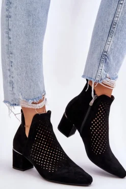 Zamszowe Botki Ażurowe Z Wycięciem Na Obcasie Czarne Blakely