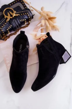 Zamszowe Botki Ażurowe Z Wycięciem Czarne Carine