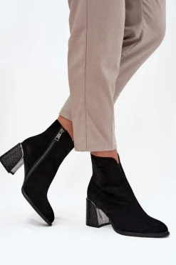 Zamszowe Botki Damskie Na Słupku Z Tłoczeniem Ocieplane Vinceza 66801 Czarne