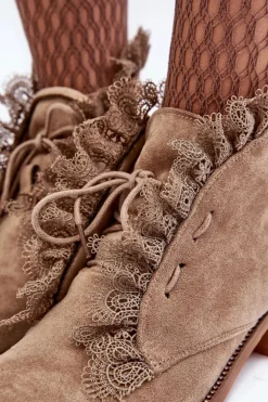 Zamszowe Botki Damskie Na Płaskim Obcasie Beżowe Klemovia