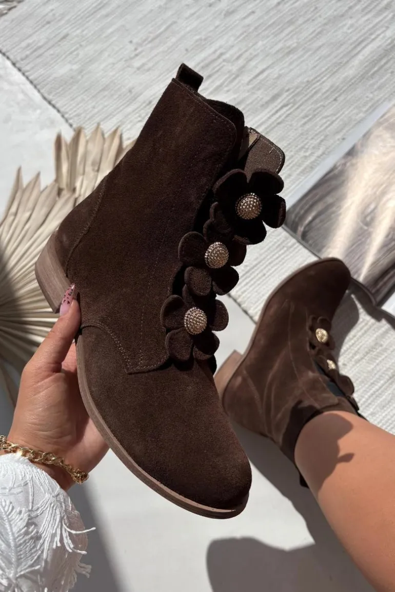 Zamszowe Botki Damskie Z Ozdobnymi Kwiatkami Zazoo 3085 Brązowe