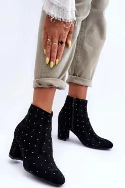 Zamszowe Botki Damskie Zdobione Ćwiekami Czarne Antede