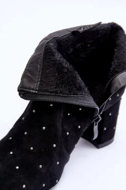 Zamszowe Botki Damskie Zdobione Ćwiekami Czarne Antede