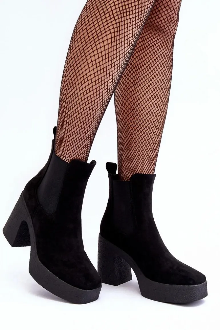 Zamszowe Botki Na Masywnym Słupku Czarne Sunilda