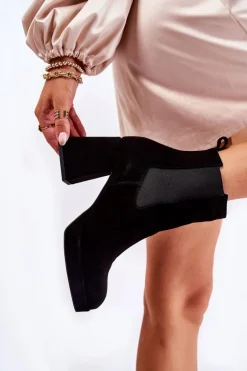 Zamszowe Botki Na Masywnym Obcasie Laura Messi 2519 Czarne