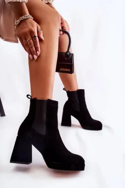 Zamszowe Botki Na Masywnym Obcasie Laura Messi 2519 Czarne