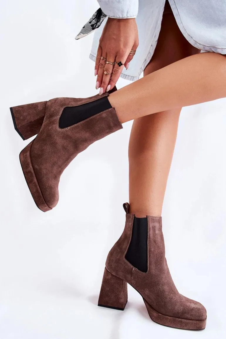 Zamszowe Botki Na Masywnym Obcasie Laura Messi 2519 Brązowe