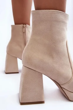 Zamszowe Botki Na Masywnym Obcasie Jasnobeżowe Abnous
