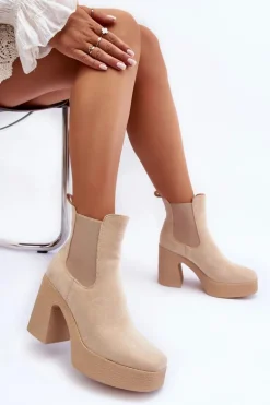Zamszowe Botki Na Masywnym Słupku Beżowe Sunilda