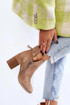 Zamszowe Botki Na Masywnym Obcasie Beżowe Camden