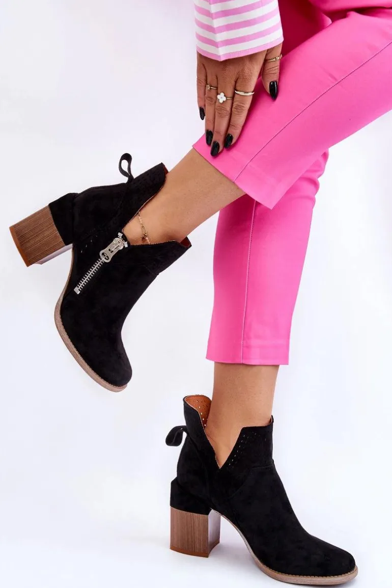 Zamszowe Botki Na Masywnym Obcasie Czarne Camden