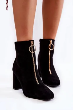 Zamszowe Botki Na Obcasie Z Ozdobnym Zamkiem Czarne Lisette