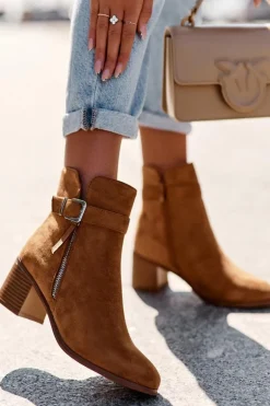 Zamszowe Botki Na Obcasie Z Klamrą Brązowe Bronte