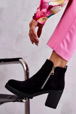 Zamszowe Botki Na Obcasie Z Suwakiem Czarne Sevione