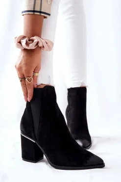 Zamszowe Botki Na Obcasie Czarne Coriseis