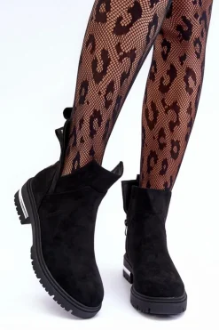 Zamszowe Botki Na Płaskim Obcasie Z Wycięciami Czarne Lamedella