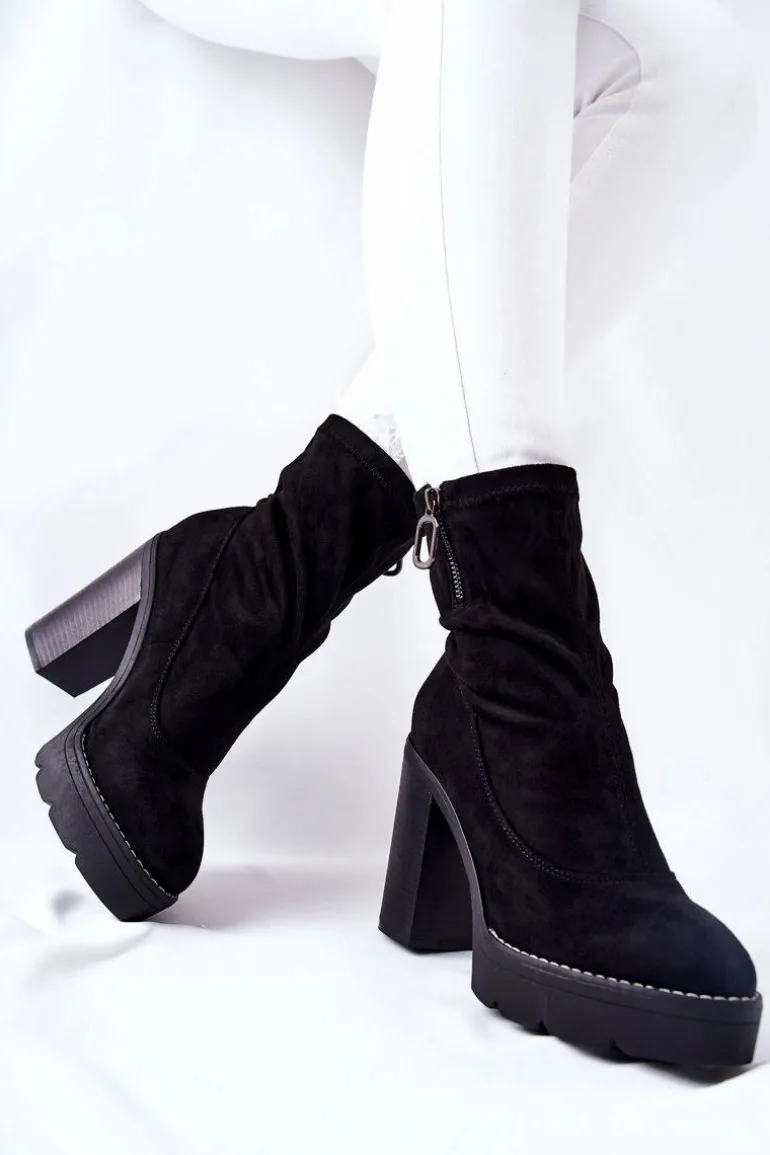 Zamszowe Botki Na Słupku Czarne Marlevo