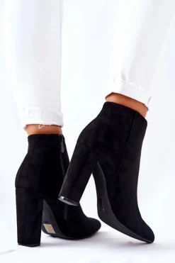 Zamszowe Botki Na Słupku Czarne Rinasa