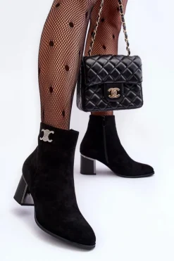 Zamszowe Botki Na Słupku Z Ozdobą Czarne Dwinja