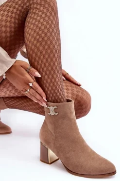 Zamszowe Botki Na Słupku Z Ozdobą Beżowe Dwinja