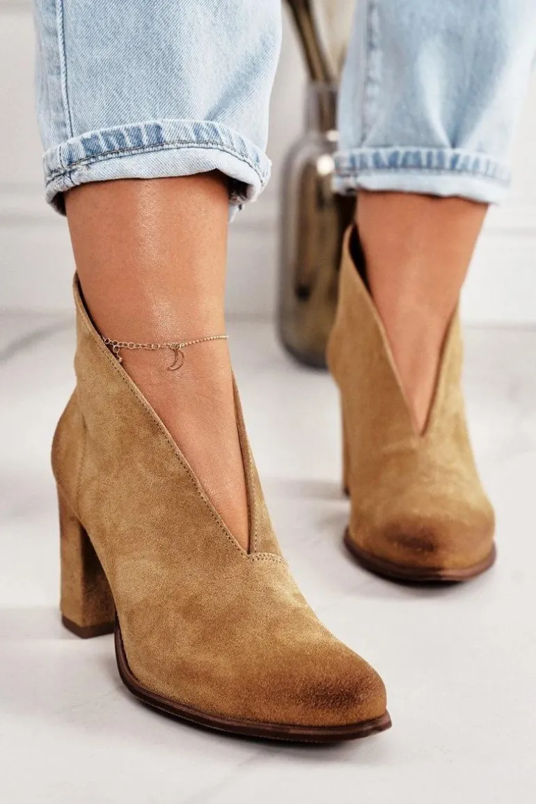 Zamszowe Botki Na Słupku Z Wycięciem Exquisite 1231 Rude