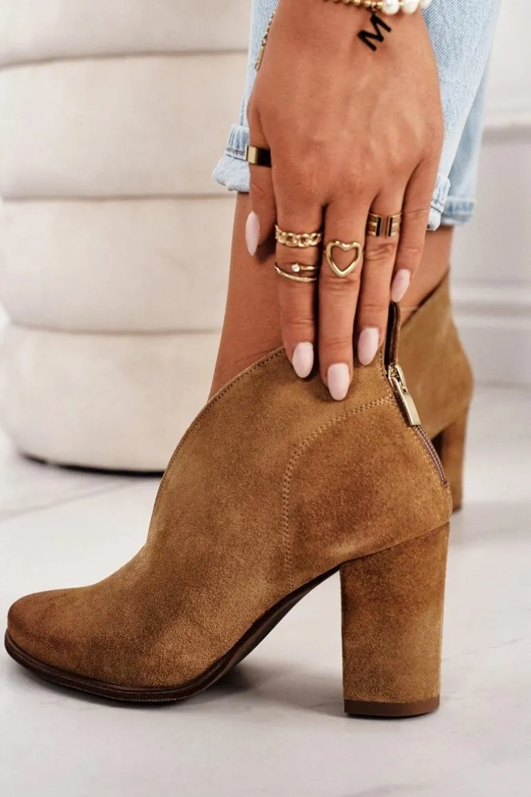Zamszowe Botki Na Słupku Z Wycięciem Exquisite 1231 Rude