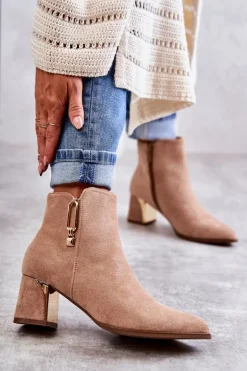 Zamszowe Botki Na Słupku Z Ozdobą Beżowe Erine