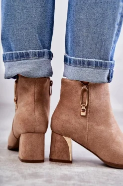 Zamszowe Botki Na Słupku Z Ozdobą Beżowe Erine