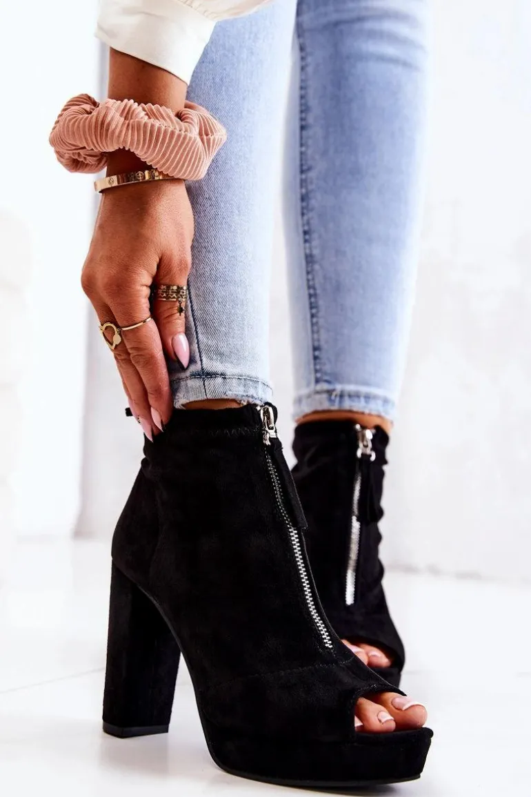 Zamszowe Botki Na Suwak Czarne Donnita