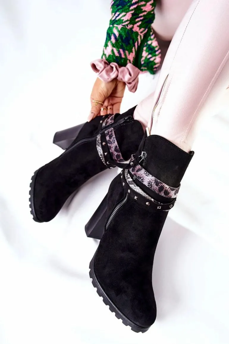 Zamszowe Botki Na Wysokim Słupku Czarne Besis