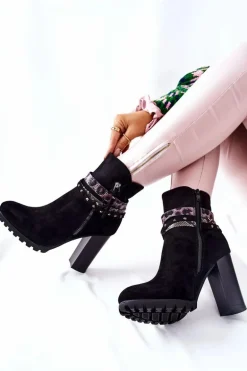 Zamszowe Botki Na Wysokim Słupku Czarne Besis