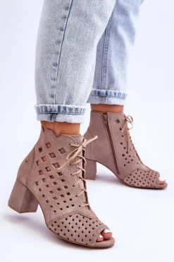 Zamszowe Botki W Ażurowy Wzór Maciejka 05966-10 Ciemnobeżowe