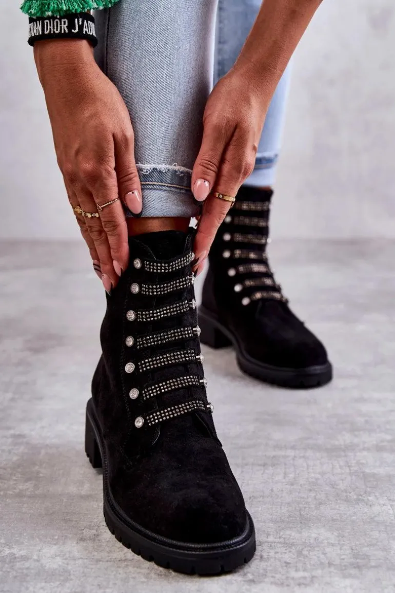 Zamszowe Botki Z Ozdobnymi Paskami Czarne Malesia