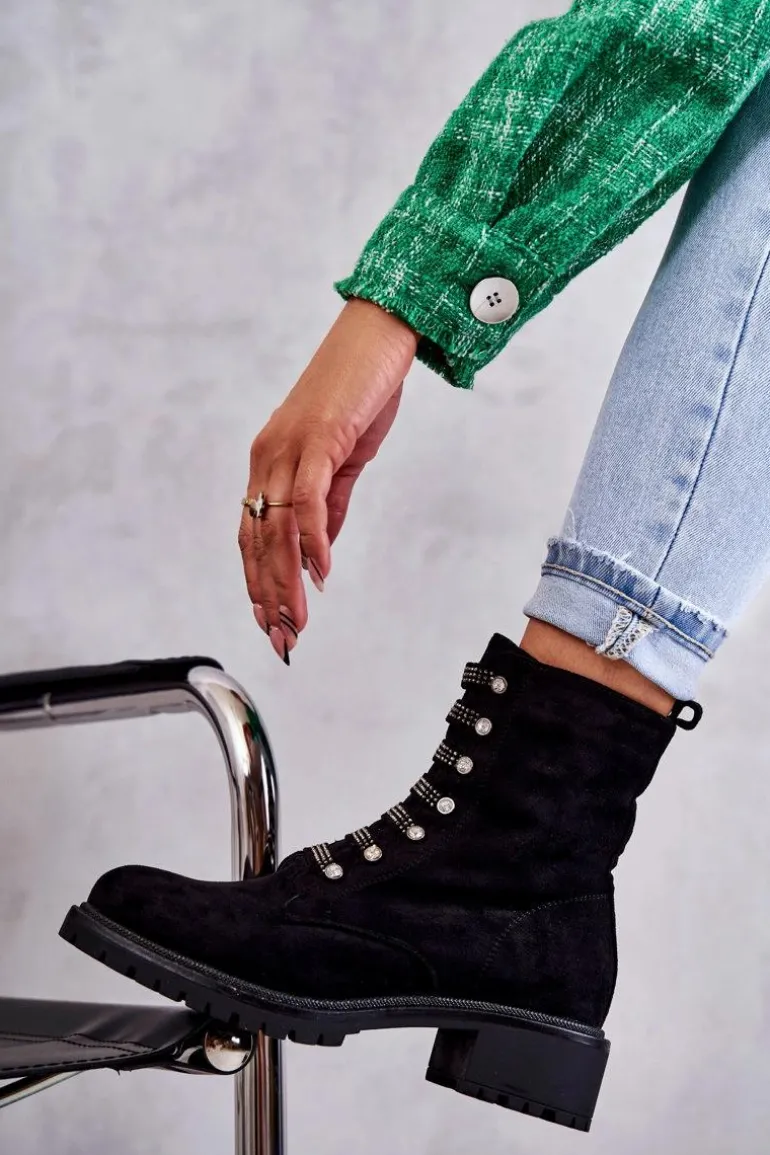 Zamszowe Botki Z Ozdobnymi Paskami Czarne Malesia