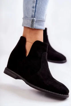 Zamszowe Botki Z Wycięciami Na Płaskim Obcasie Czarne Henriette