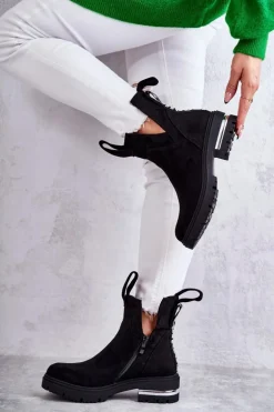 Zamszowe Botki Z Wycięciami Czarne Elvera