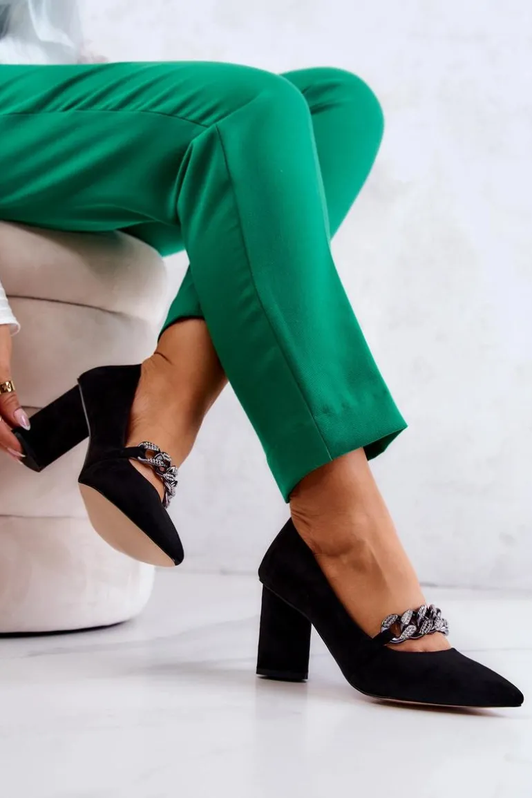 Zamszowe Czółenka Z Łańcuchem Czarne Alamoss