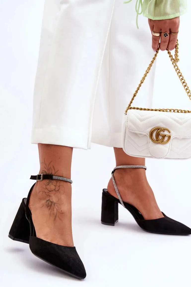 Zamszowe Czółenka Z Ozdobnym Paseczkiem Czarne Lirosa