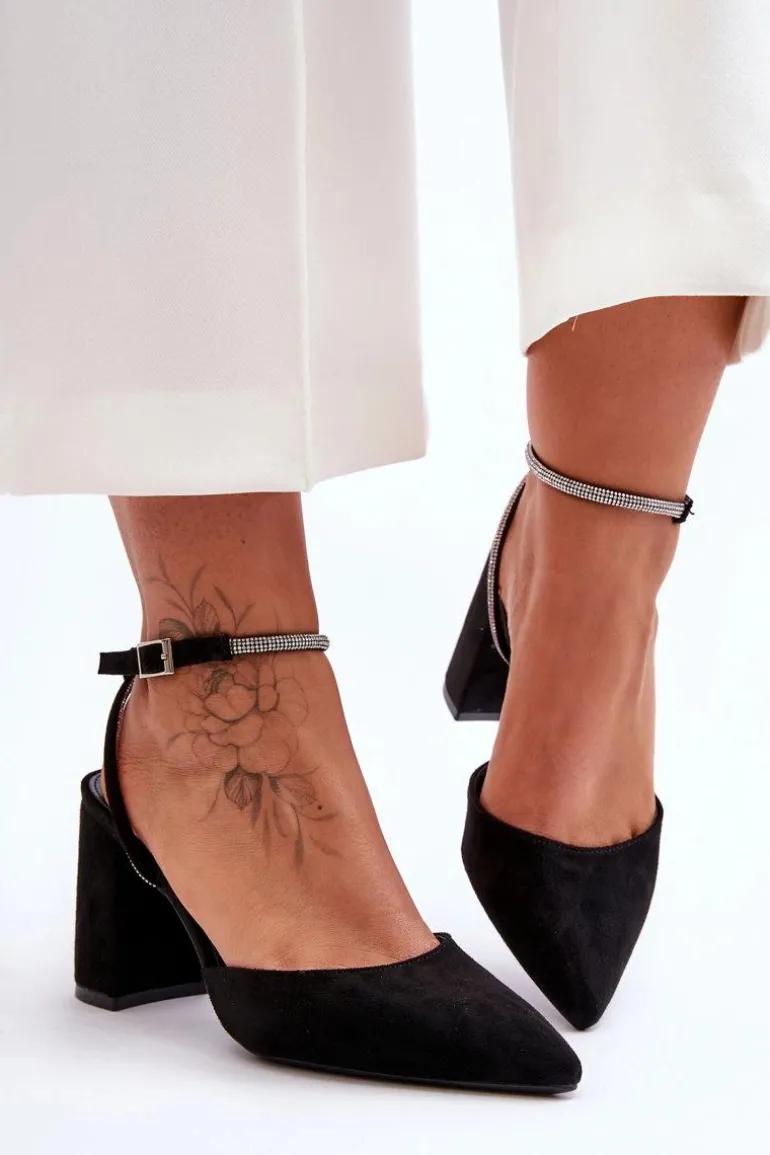 Zamszowe Czółenka Z Ozdobnym Paseczkiem Czarne Lirosa