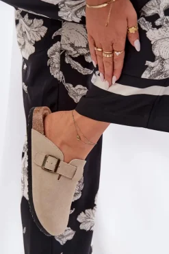 Zamszowe Klapki Chodaki Damskie Z Klamrą Big Star RR274A385 Beżowe