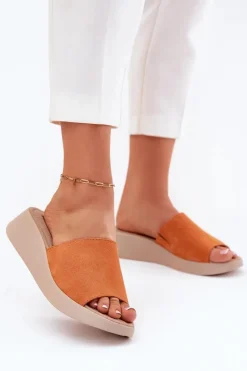 Zamszowe Klapki Damskie Na Koturnie Panto Fino RR267039 Pomarańczowe