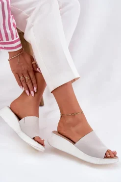 Zamszowe Klapki Damskie Na Koturnie Panto Fino RR267044 Szare