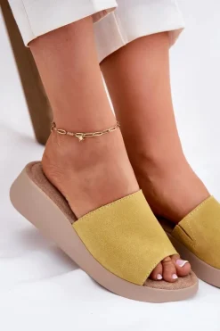 Zamszowe Klapki Damskie Na Koturnie Panto Fino RR267038 Żółte