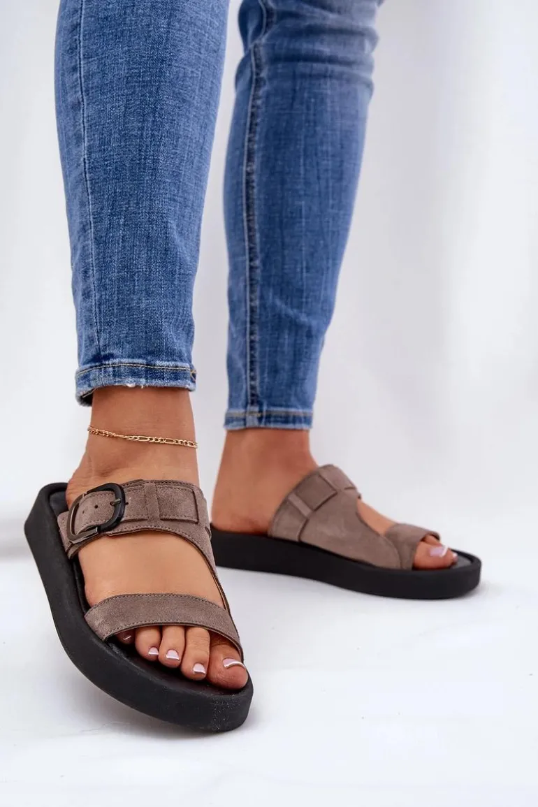 Zamszowe Klapki Damskie Na Platformie Zazoo 3024 Brązowe