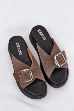 Zamszowe Klapki Damskie Z Klamrą Na Platformie Zazoo 3019 Brązowe